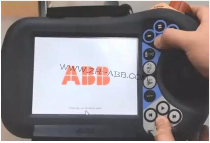 ABB機器人示教盒屏幕校準詳解
