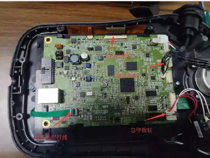 ABB機器人示教器維修拆解過程及更換步驟
